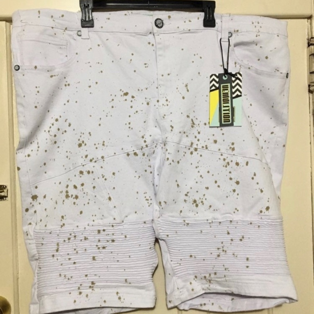 Demolition white with‎ gold splatter denim shorts /sz 50